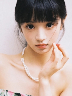 Lisa黑丝造型美出新高度？全黑造型惊艳亮相巴黎！